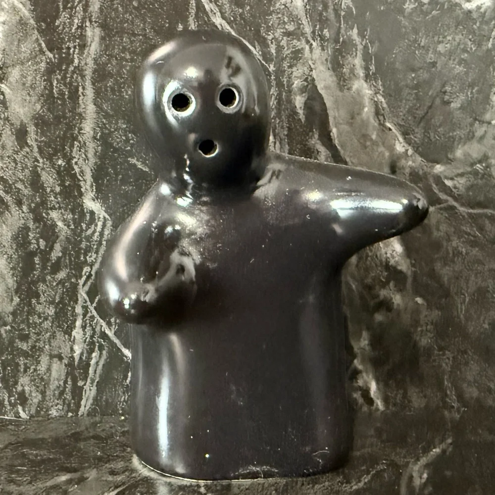 Hugging Ghosts Salt and Pepper Shakers